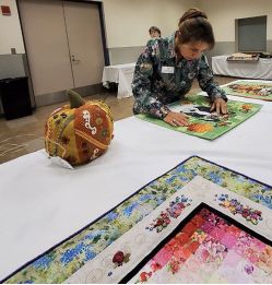 Cindy Seitz-Krug judging quilt show